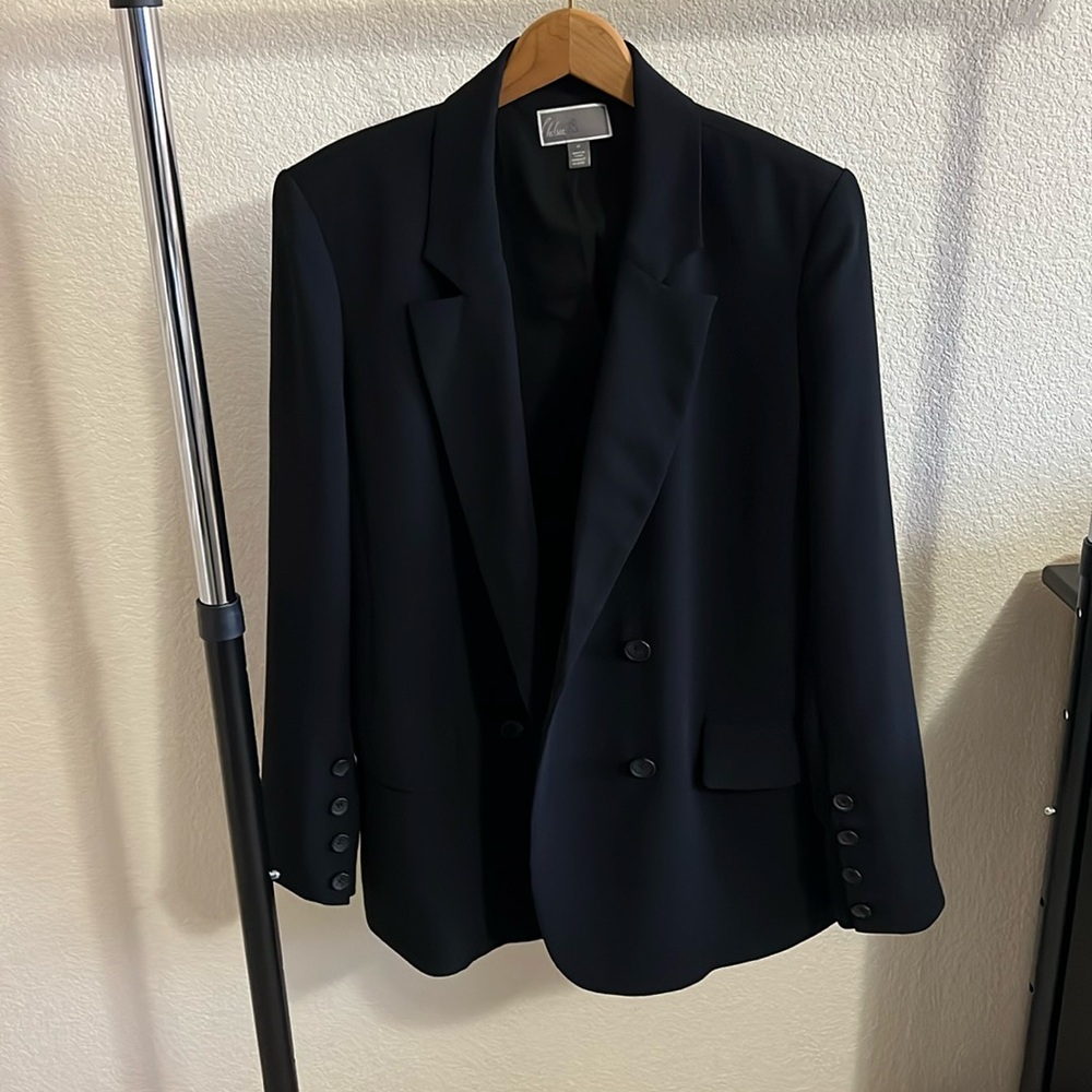 Chelsea28 Slouchy Black Blazer